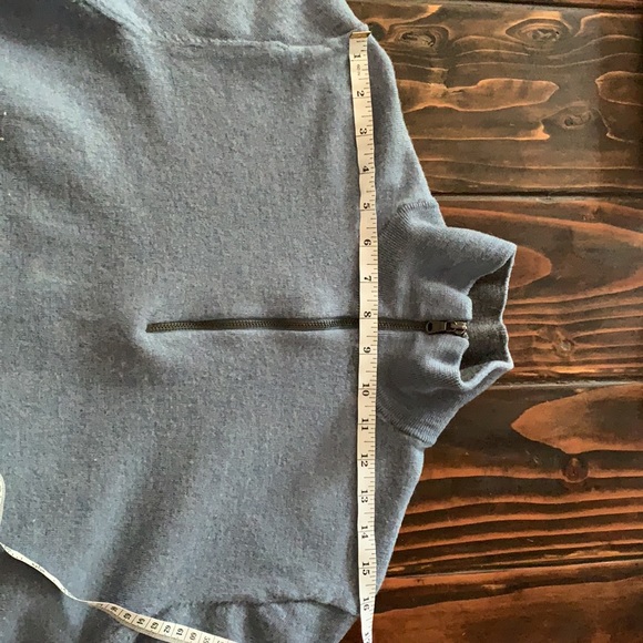 Gap Men's Half-Zip Sweatshirt - Picture 4 of 7